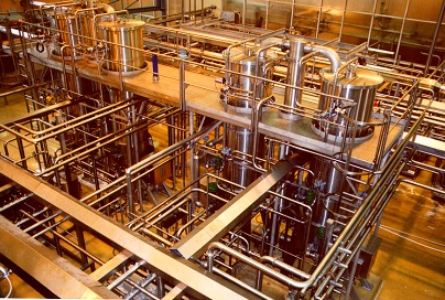 Instalación de Columnas de Conos Rotatorios para desodorización de nata con capacidad para procesar 80.000L/h